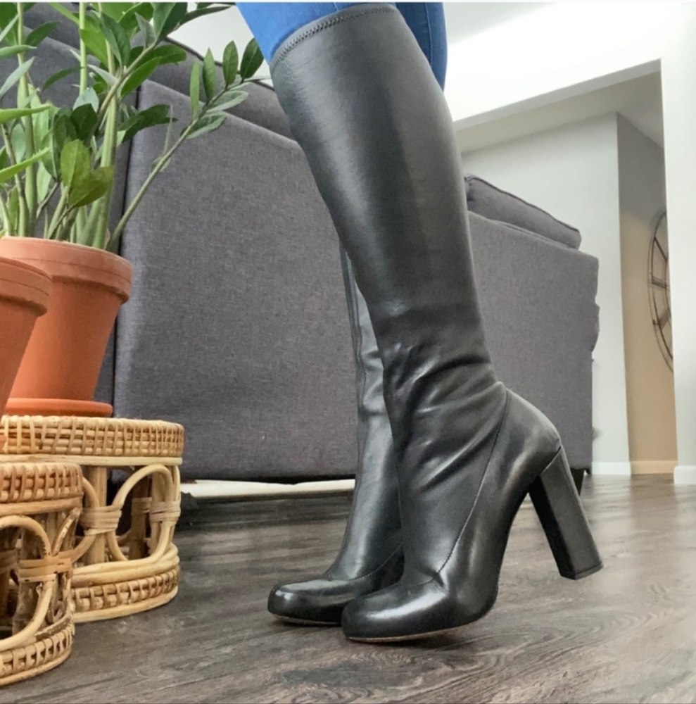 EUC Chloe Women's Knee Length Black Leather Boot 4" Heel， Sz 7.5 - Picture 2 of 15